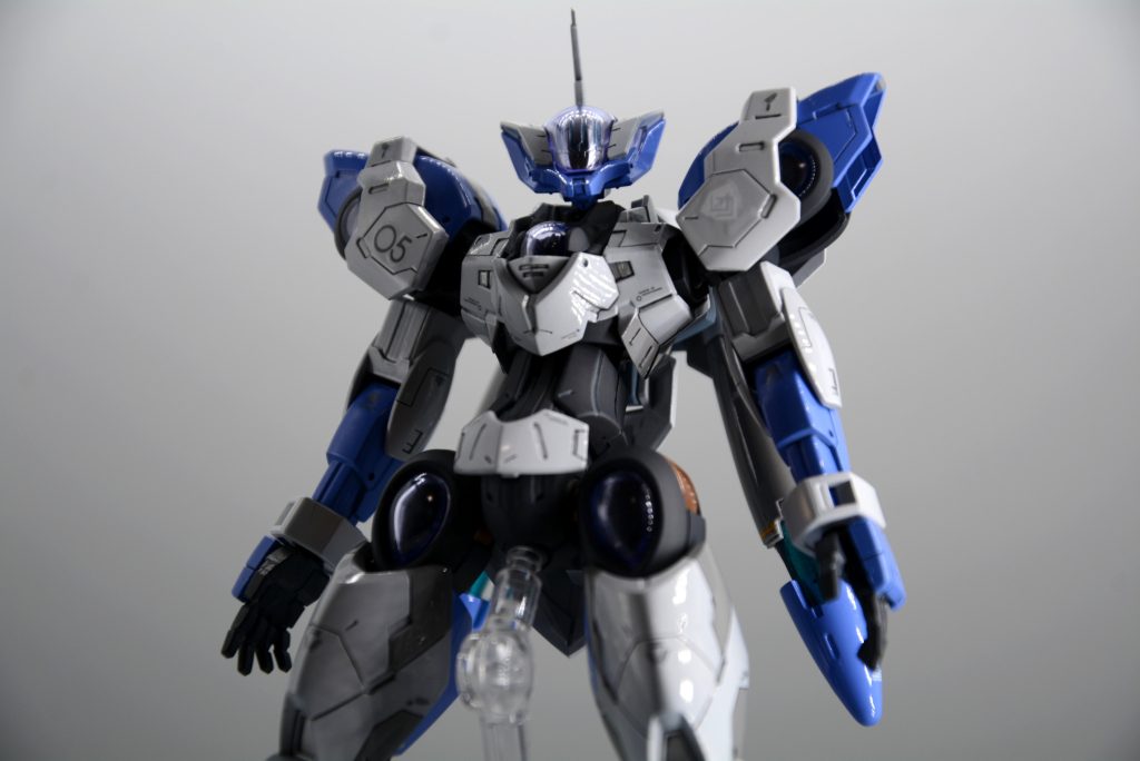 ■バストショット色は変えても隠せない、悪役オーラ…