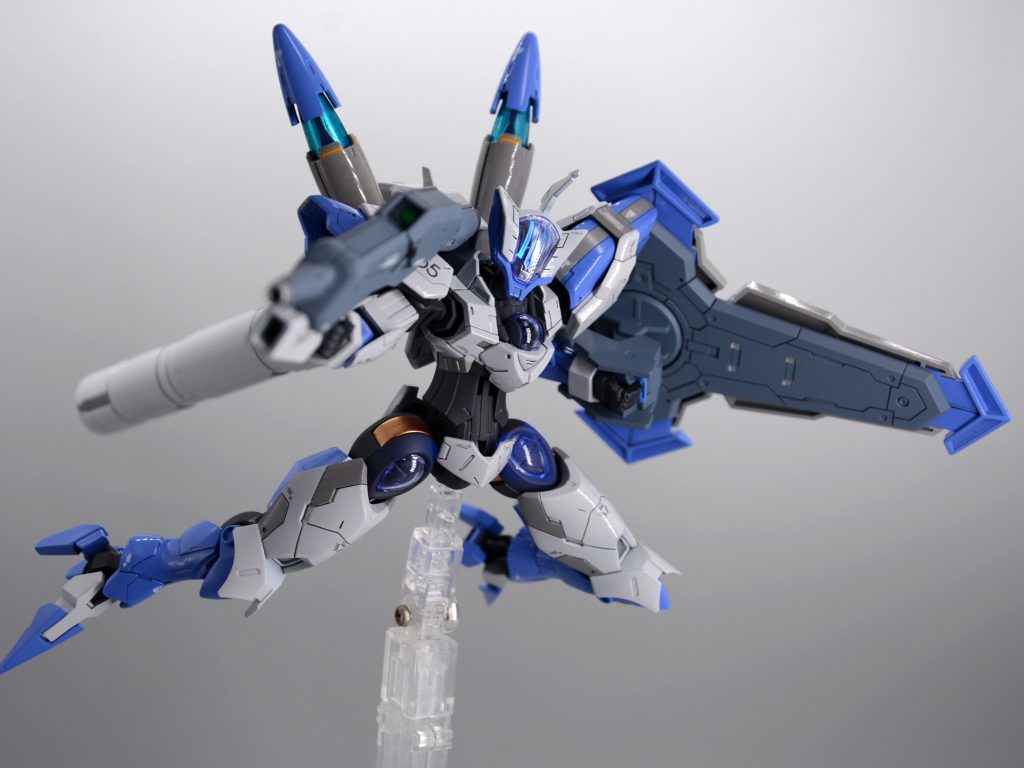 ■ポージング1個人的に一番お気に入りの絵です!普段はあまりポージングはしないのですが、大きめの得物のせいかやけに楽しかったです(塗装剥げに目を背けつつ)