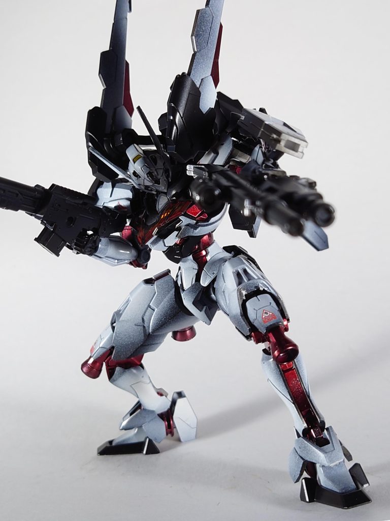 武器を構えて2丁持ち、めちゃくちゃ難しいです…………カッコよくできるように練習せねばです……