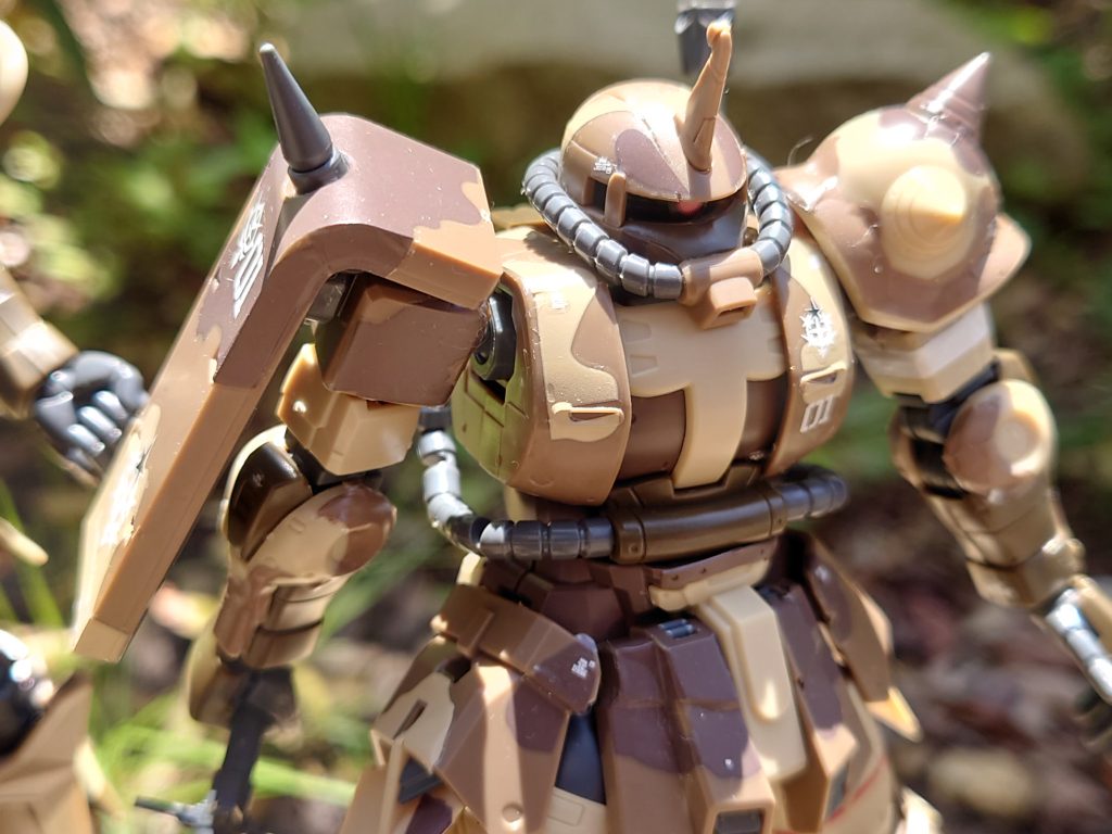 迷彩デカールバージョンは、こちらですサザンクロス隊シリーズ プレバンで全機種発売する予定みたいだから、フルコンプ狙ってますが、この水転写迷彩デカールとあと4機戦わないと思うと、なかなかハードル高いですよね?みなさんそう思いませんか?