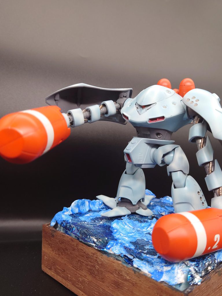 前回、ズゴックEタイプ作成路に作った、簡単水中ジオラマを再利用しました！