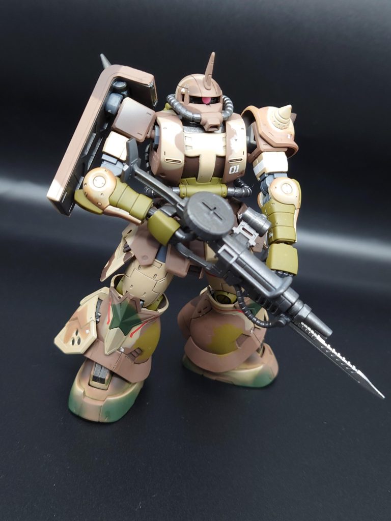 この機体、前にデカール迷彩でパチ組した機体の迷彩を参考エアブラシで迷彩柄の再現にチャレンジしました!!