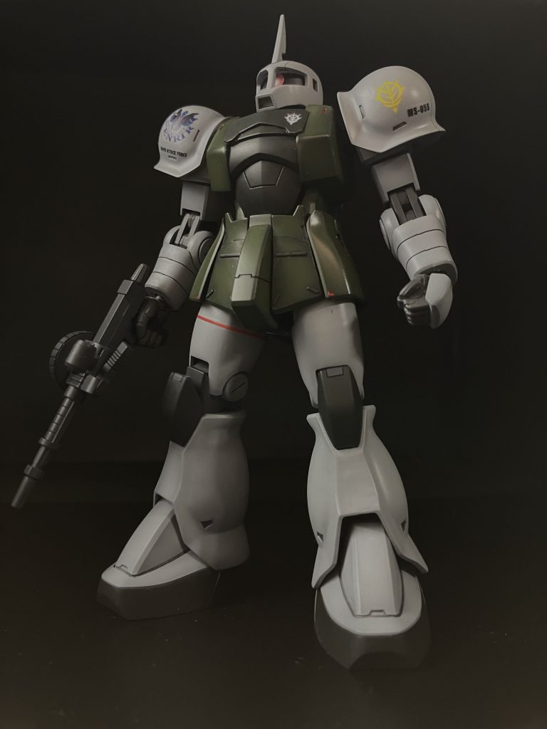 攻略本を見るとゲラート機は陸戦型を基にしているんですね。ザクⅠはほんといいキットです。股関節部の可動がもう少しあれば最高ですね。