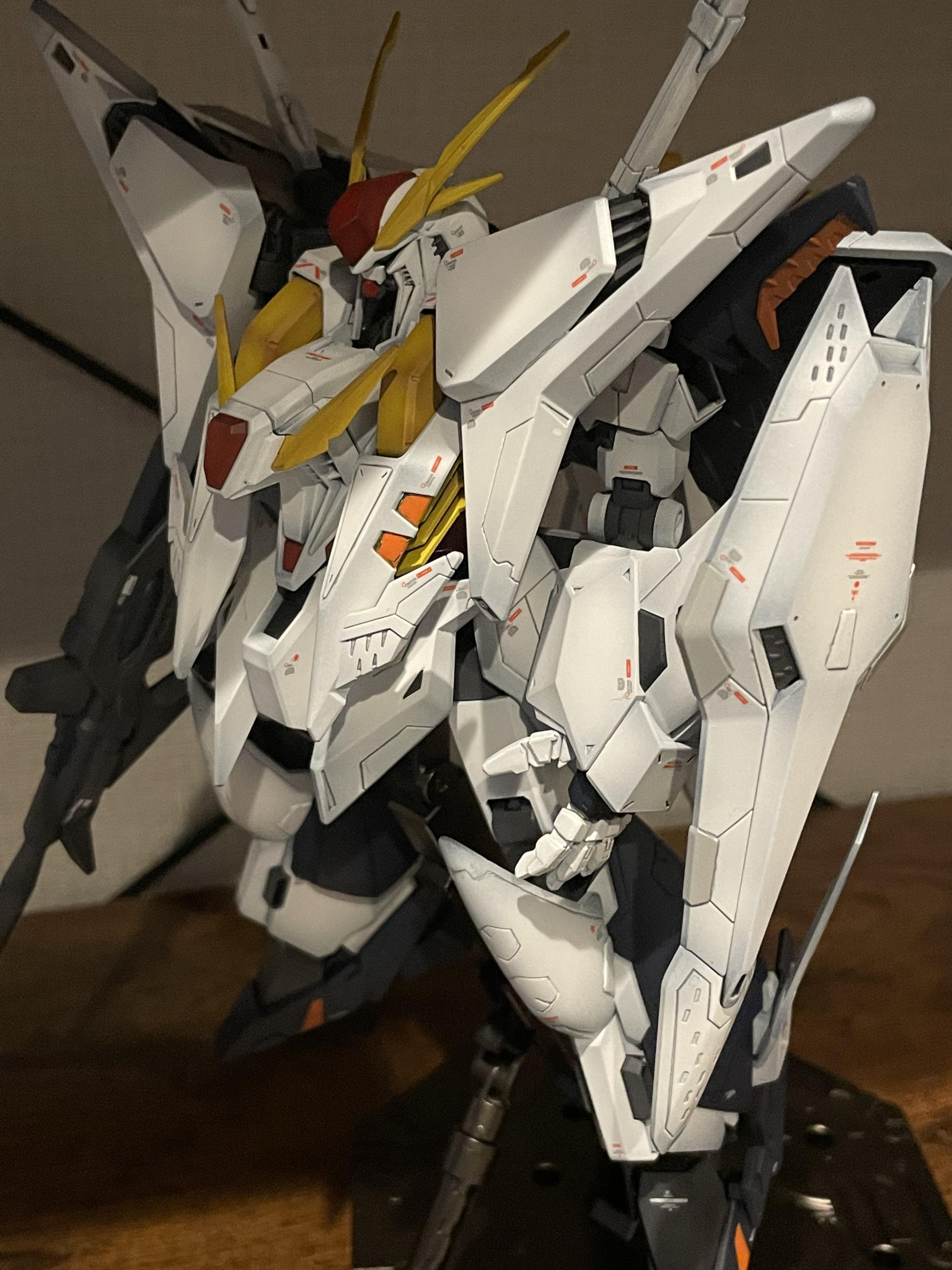 HG クスィーガンダム 塗装済 完成品 HG クスィーガンダム 塗装済み 完成品 メタルフレーム使用 HG クスィー