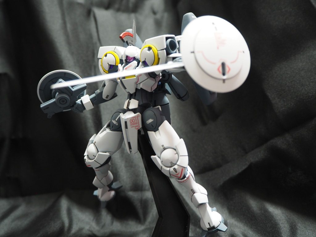 地味に剣を持ったまま手元は防御できるの強い気がする。