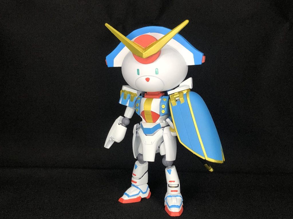 全体像肘膝にコトブキヤのHPIS関節(球型)を使用。一応腰の捻りもできるように加工を施しています。主に1/144ローズを使用しているのでかなりスマートな印象。悪く言えば頭でっかち…