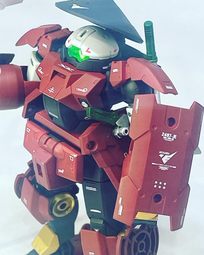 兜はデミトレーナーのもつレバーを活かして可動できるようにしたかった。あまり上まで上がりませんが。