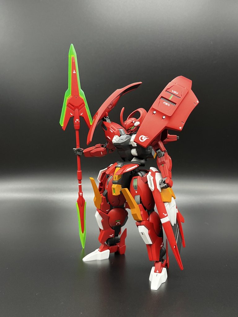 メイン写真 改造↓・ガンダムフェイス化・腰延長・スローネツヴァイのサイドパーツ追加