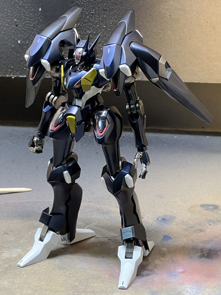 手足長いとポージング難しい、、、