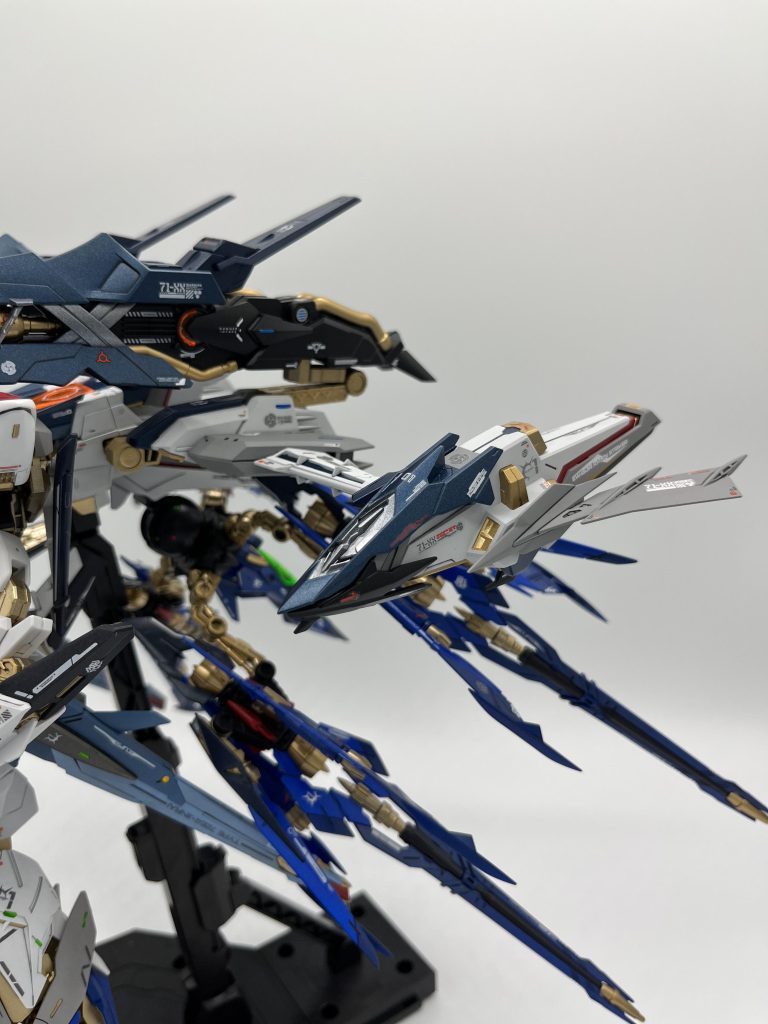 ライジンストライカー画像マスキングテープとマスキングリキッドを使用して塗り分けを頑張ってみました。