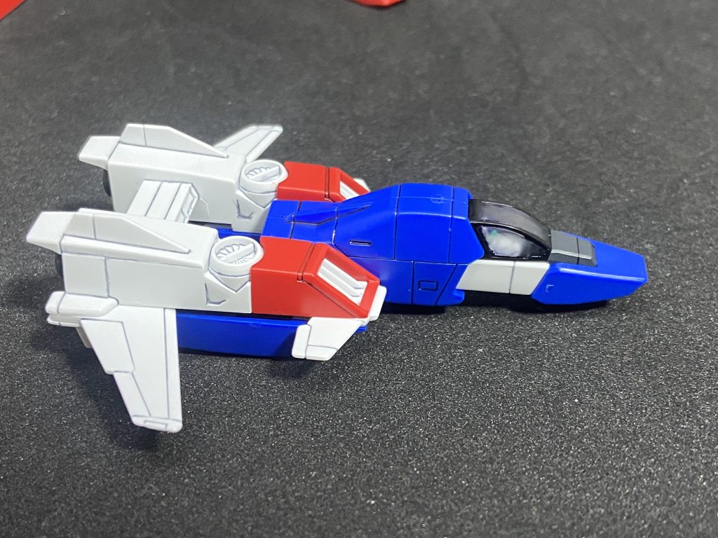 コアファイターも非常に出来が良くスミイレと簡単な塗装だけでも凄く映えます