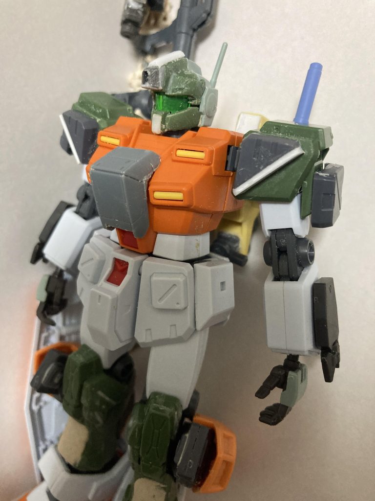 ミキシング中。ジムストライカーとパワードジムをベースに色々弄って既存のジム系と似てる様で違うあたりを目指しました。