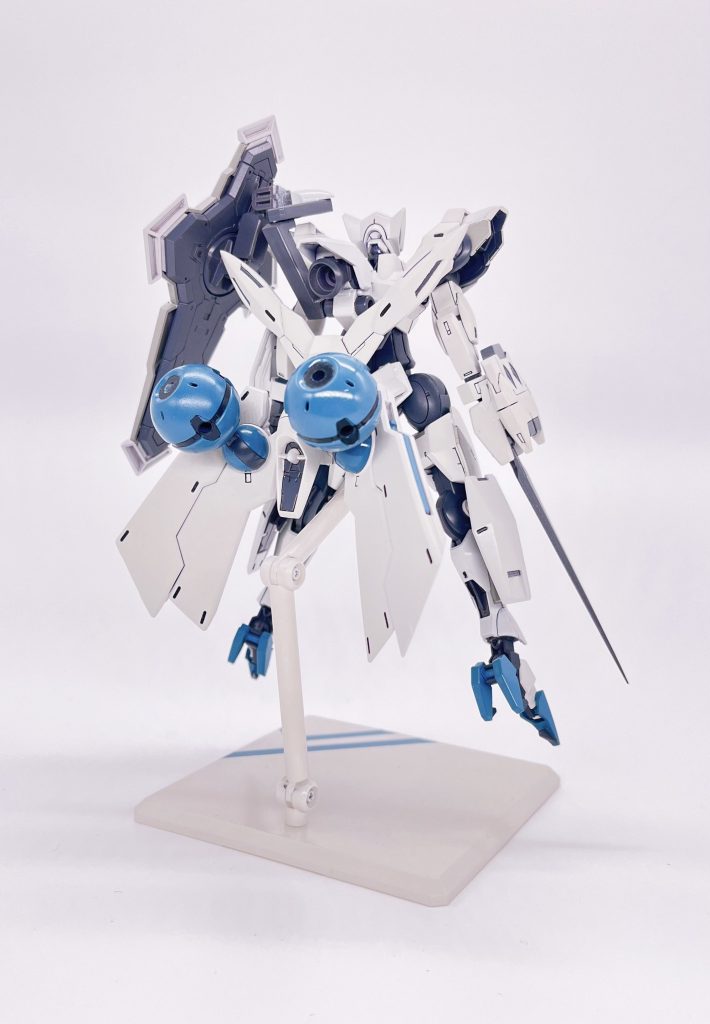 各面からバックパック シールドをベギルペンデ脛 左手甲をミカエリスシールド懸架アームをクアンタ平手を30MMオプション12から用意