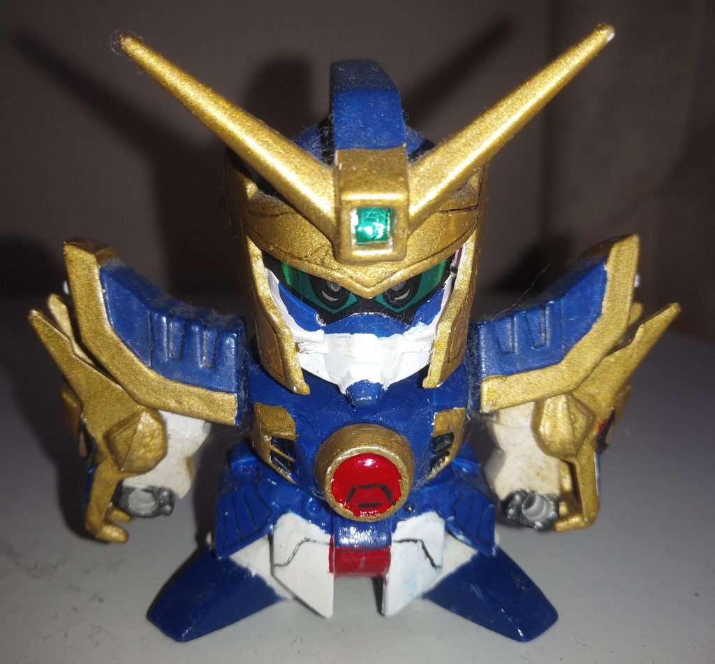 歴史の第一歩、ＢＢ戦士版ドラゴンズガンダム。目、額、手のドラゴンの目は、シール。あとは、水性塗料。