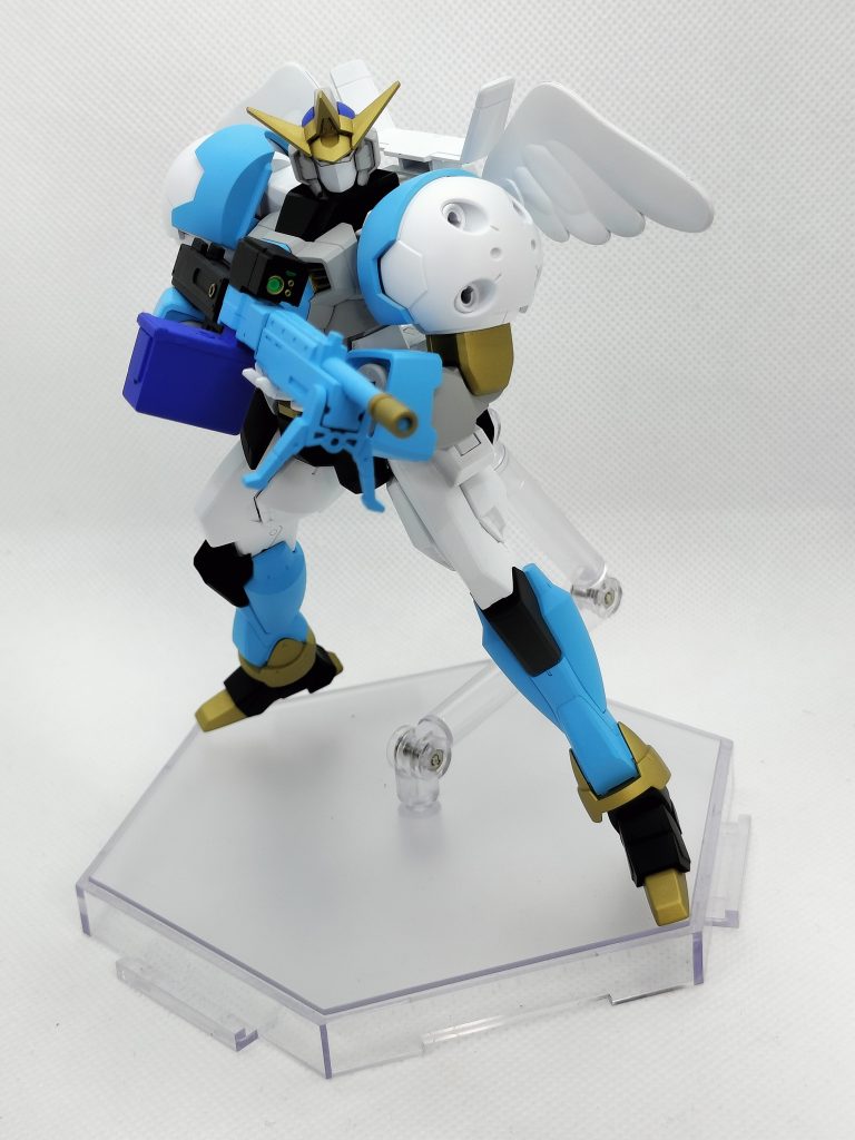 銃はカラーリングに困りましたが、本体に合わせて塗装しています。