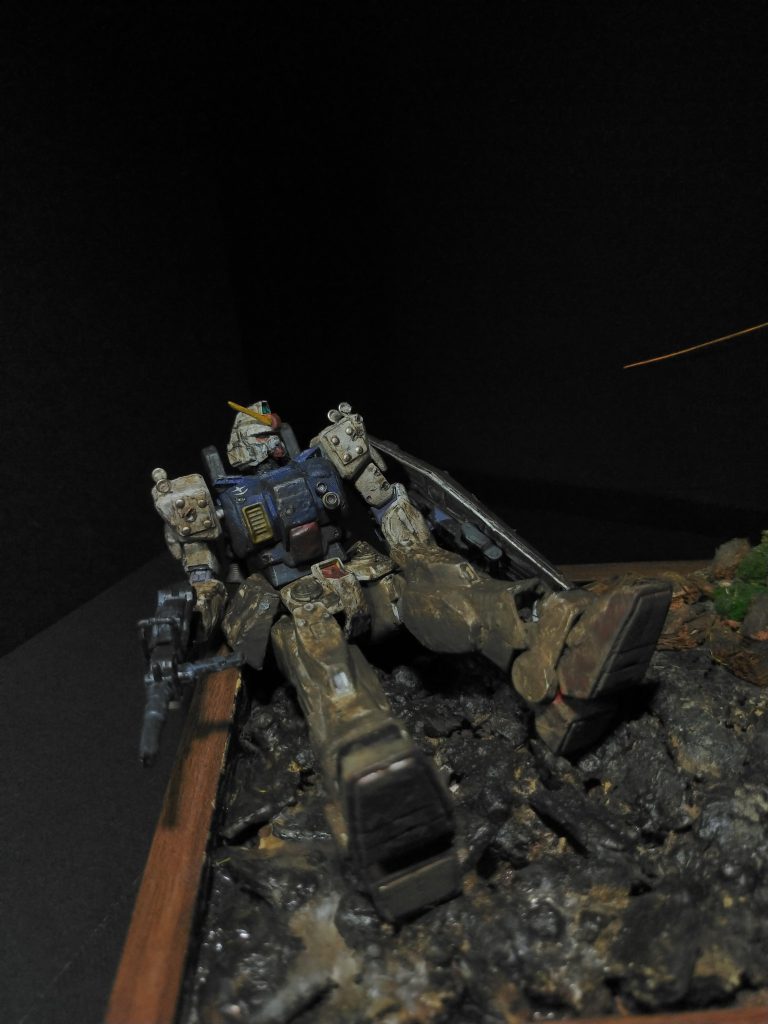 陸ガンの方は大分パーツが無くなっていたりしていましたが、こちらも余剰パーツ等使いながら激戦のダメージ表現