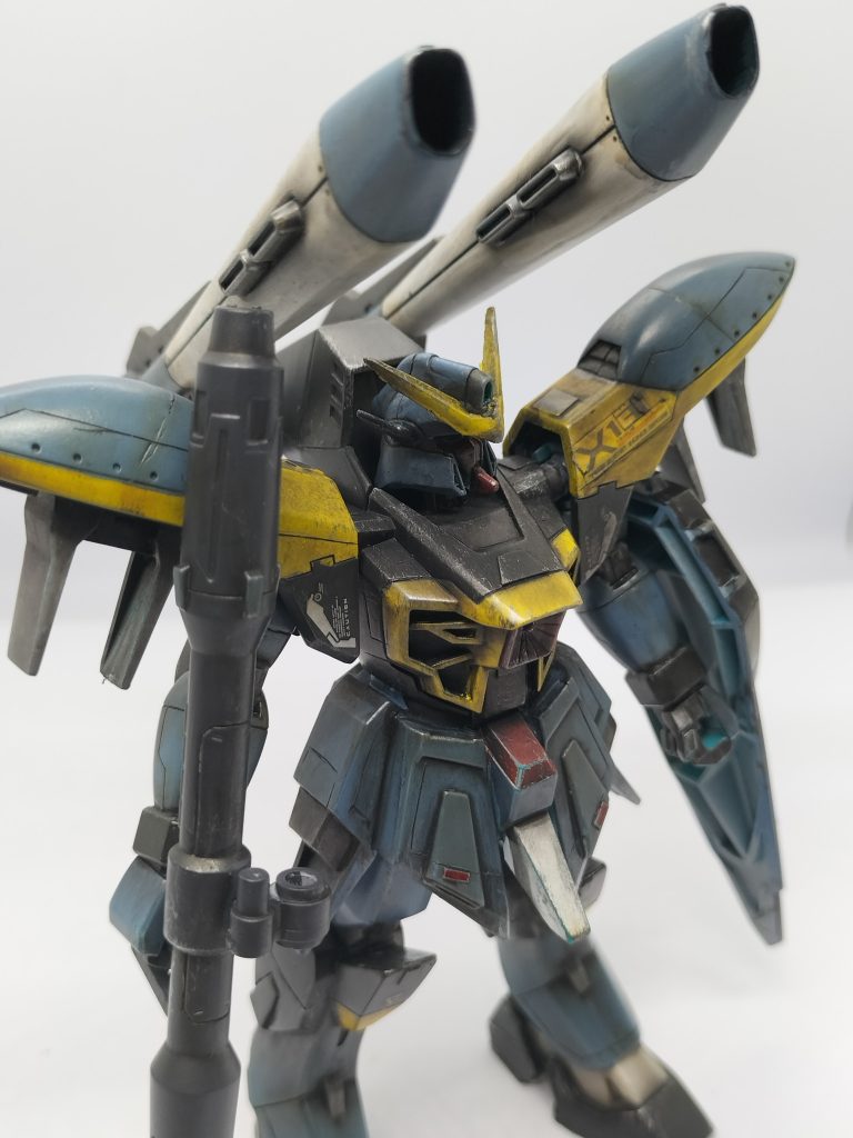 汚しはリアルタッチマーカーのグレー2種とブラウンをメラニンスポンジや綿棒で伸ばしてやってます。