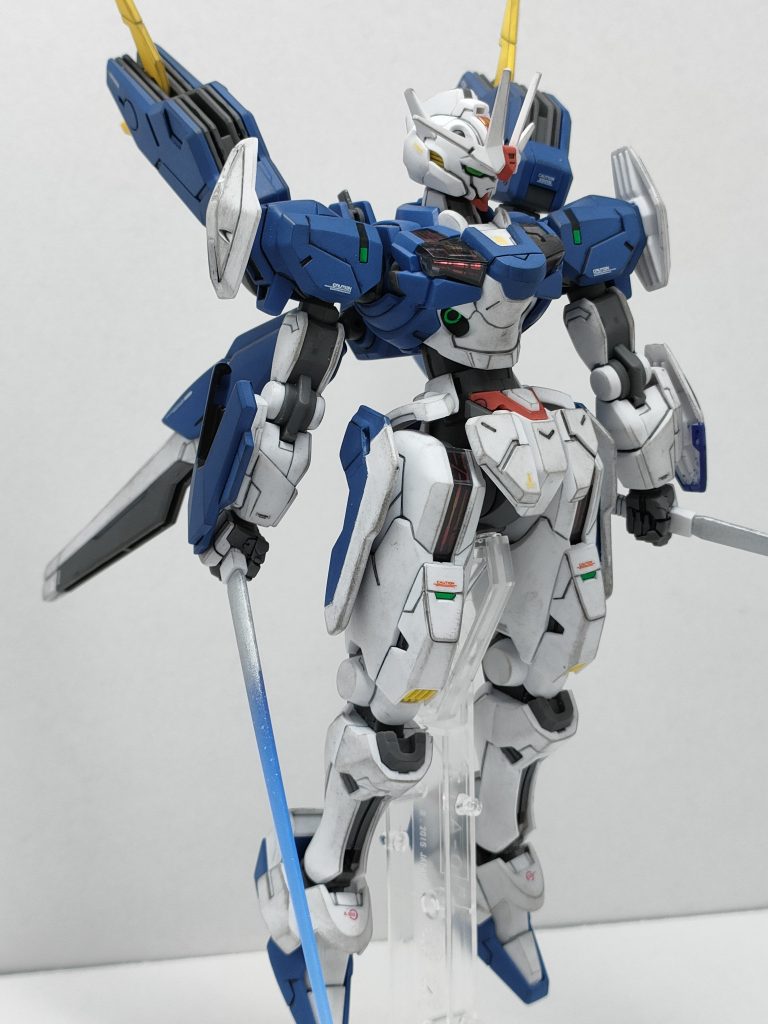 ビットオンモード!!カッチョいい!!ビームサーベルの根本をガンマカホロシルバーで塗装しグラデーション風にしてみました!!