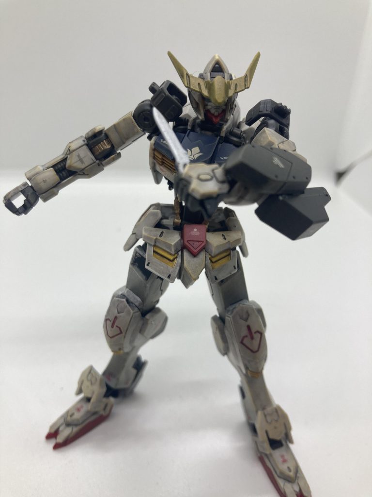 武装のナイフはジャンクパーツの中に転がっていたRGストライクのナイフを持たせてます。これは気分ですw