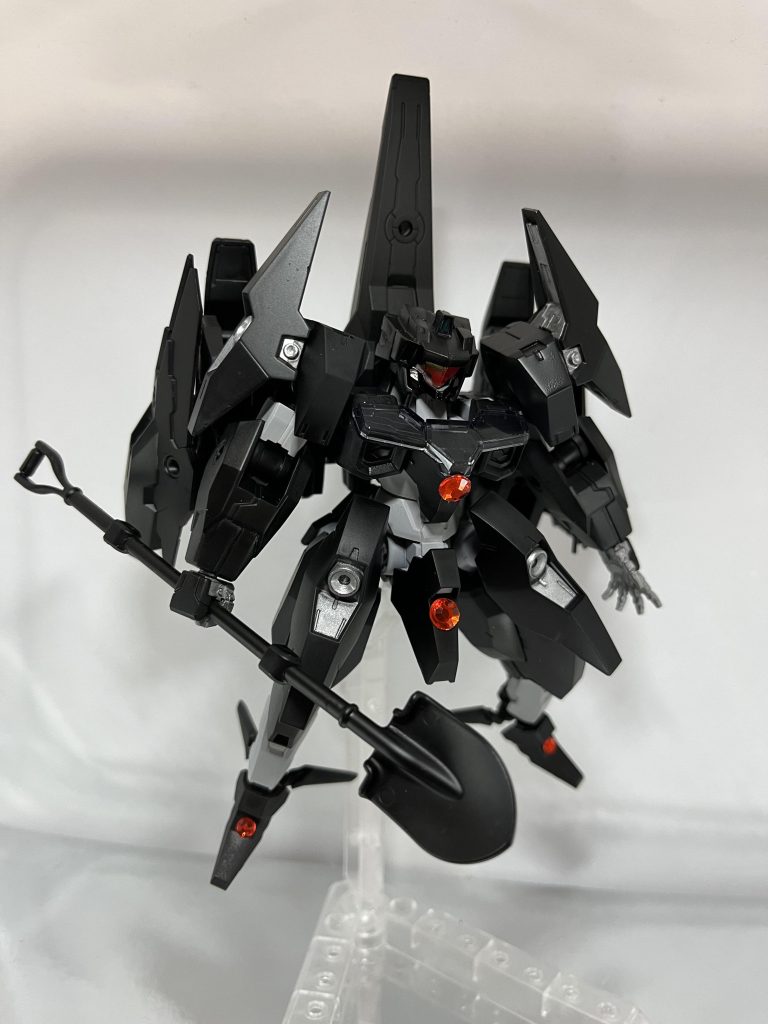 シャベル　メイン兵装wリオン『えっと一番のブレードを…あれ？ルクシオン『前回、一番にはスコップを収納していましたね。リオン『ブレードを出せよ！ルクシオン『一番を指定したのはマスターです。