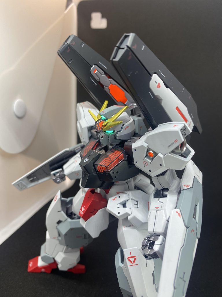 フェイズドアレイキャノンを2門搭載してみると、G◯キャノンっぽく見えて気に入ってます。ジョイント部はらウルとソーンで異なっている為、部品通販にてソーンのジョイントを1つ購入して足してます。
