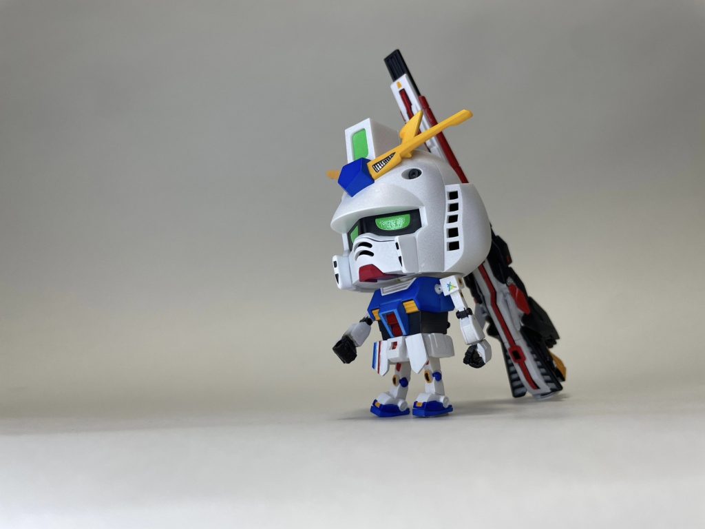 RX-93ffガンプラくん–3枚目/制作者：Y-3