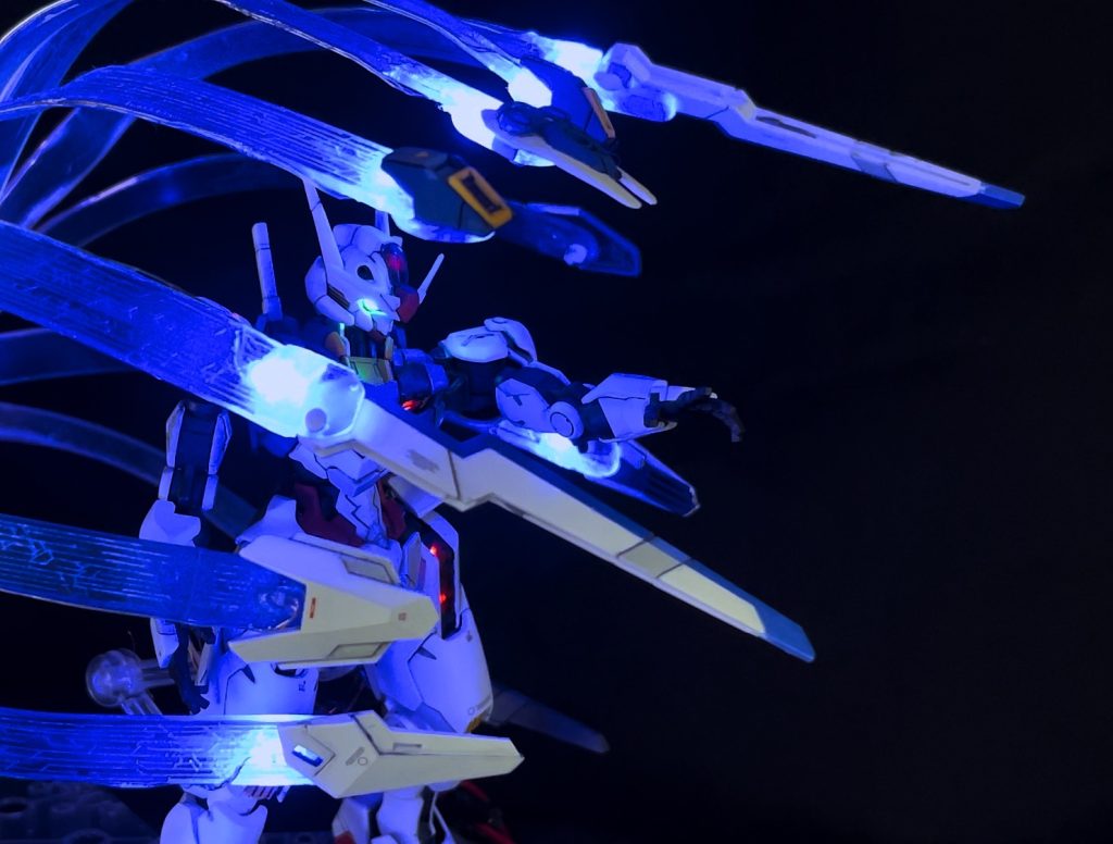 HG ガンダム・エアリアル 全塗装 & 電飾–5枚目/制作者：kobaboo2001