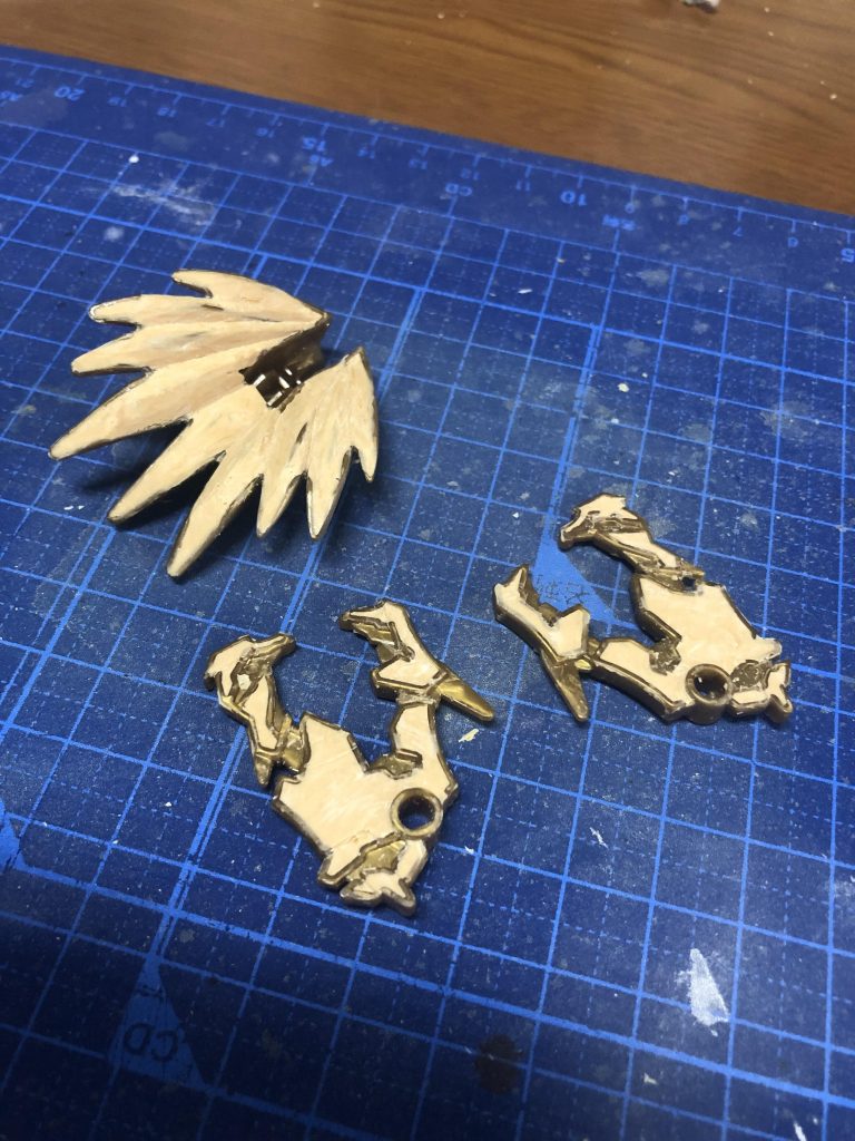 トサカの加工が意外と苦労しました。