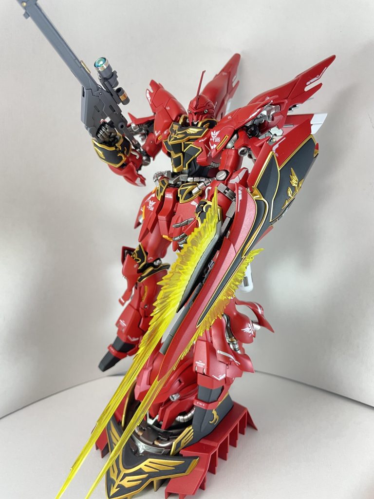 シナンジュの1番好きなところはシールド+ビームアックス