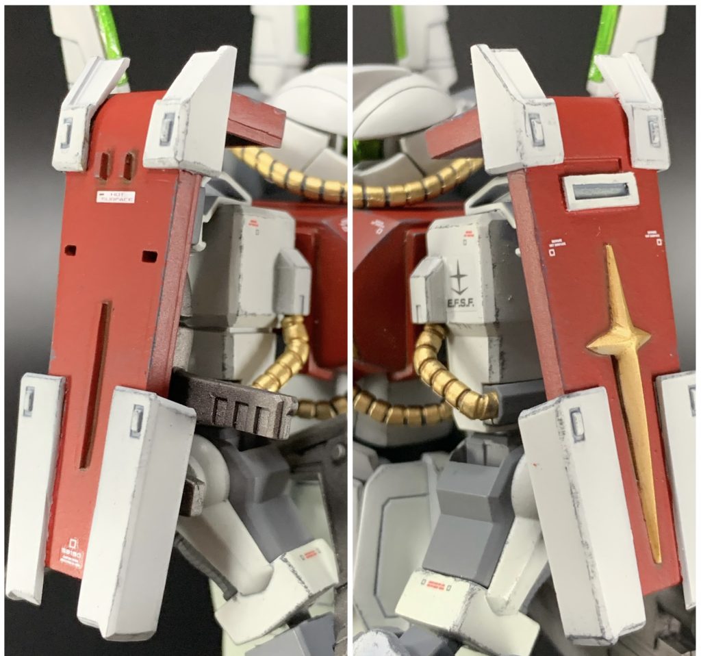 左右共にザクシールド。に見えて横から見ると連邦系シールドぽいデザイン。左右でデザインが違います。