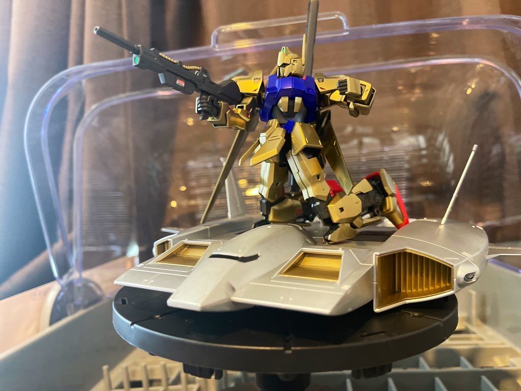 仮組後にHG百式乗せてみました。かっこいい！