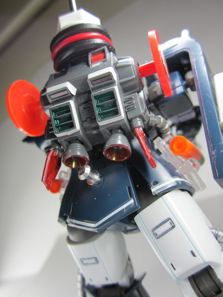 スカートサイド部に、小型ビーム砲塔を追加しました。