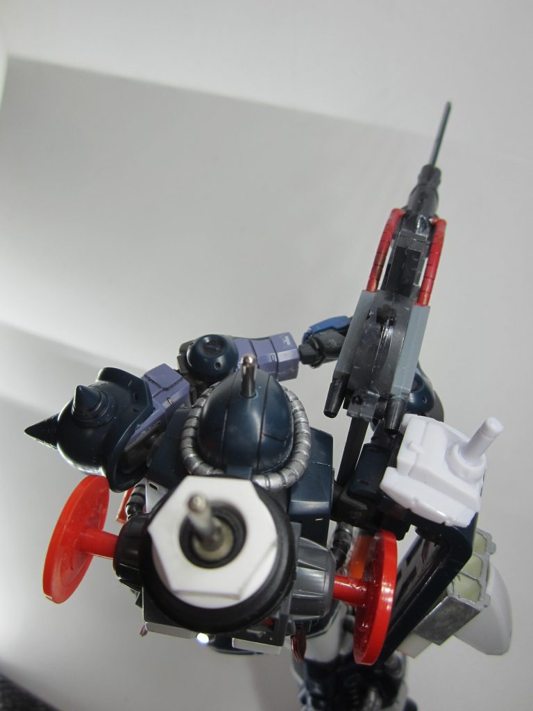 シールド部のアンテナ装着状態。 