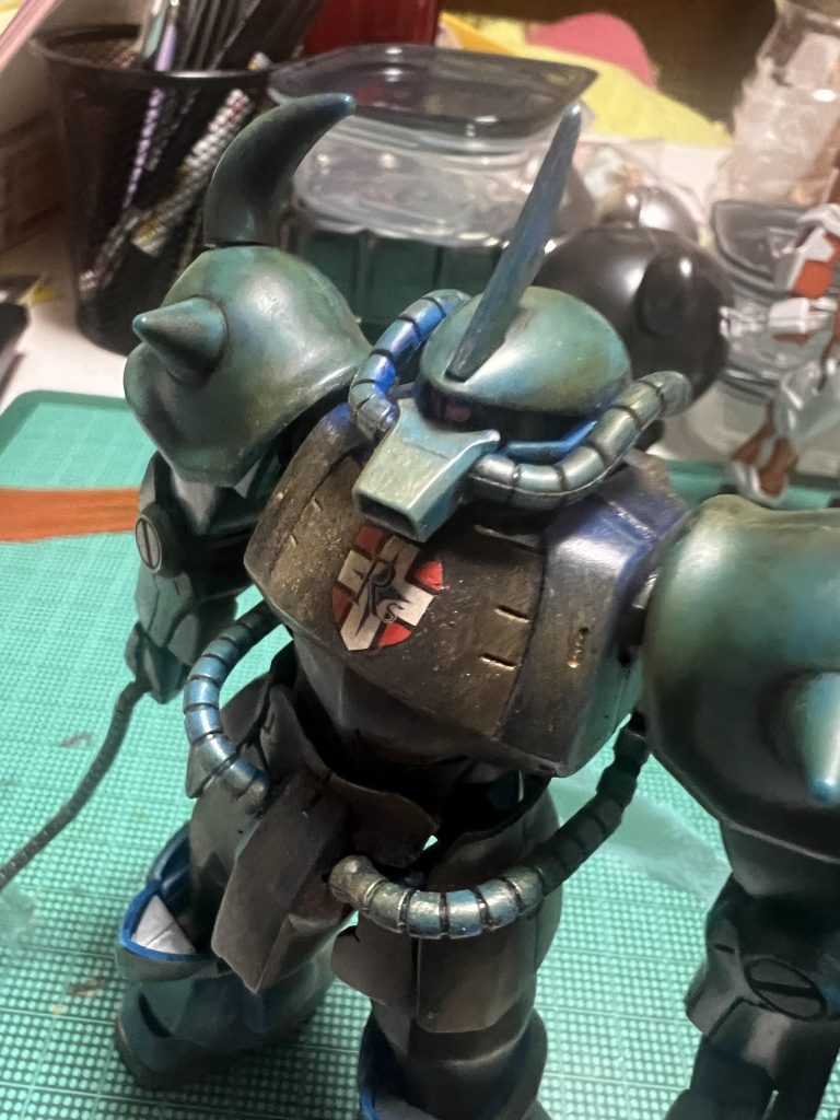 HG 196 グフ 無塗装ウェザリング–2枚目/制作者：シャオ