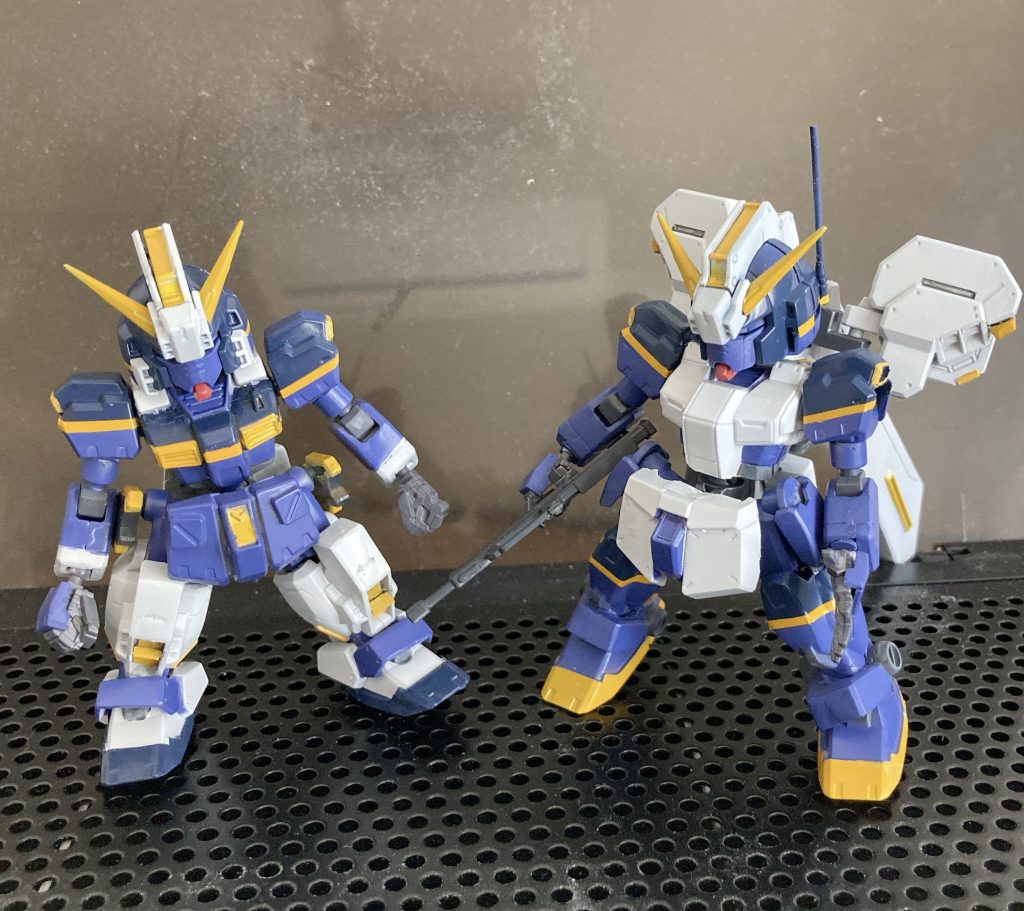 黄色のラインは大体がハセガワのオレンジイエローフィニッシュを切って貼ってます。ラインがビシッとするのが嬉しい。塗り分けは結構大変でした。