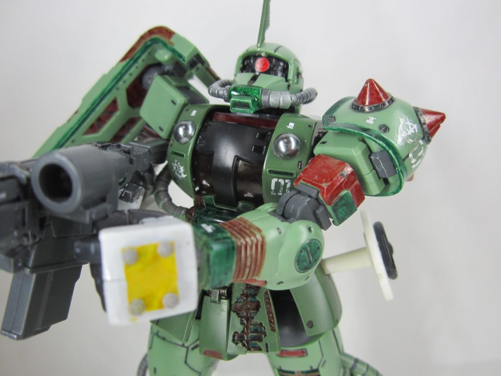 Hand部は、ZAKUⅢ用と交換しました。