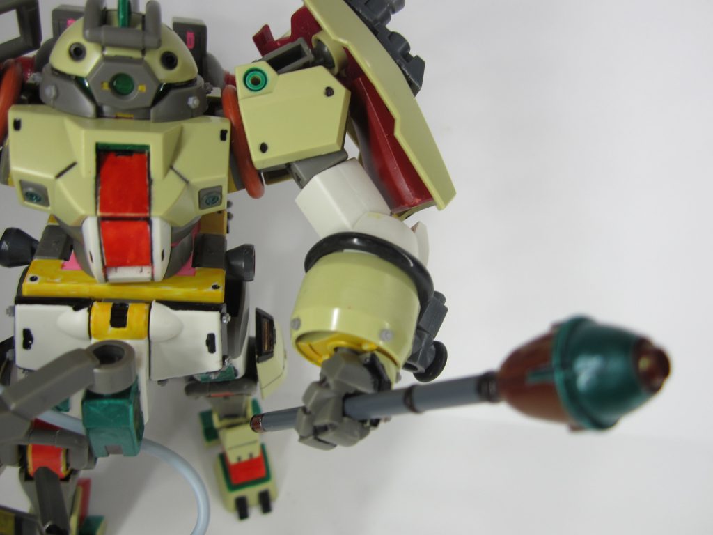 LEFT ARMにステルス用ブレスレットとシュツルム・ファウストを装備。