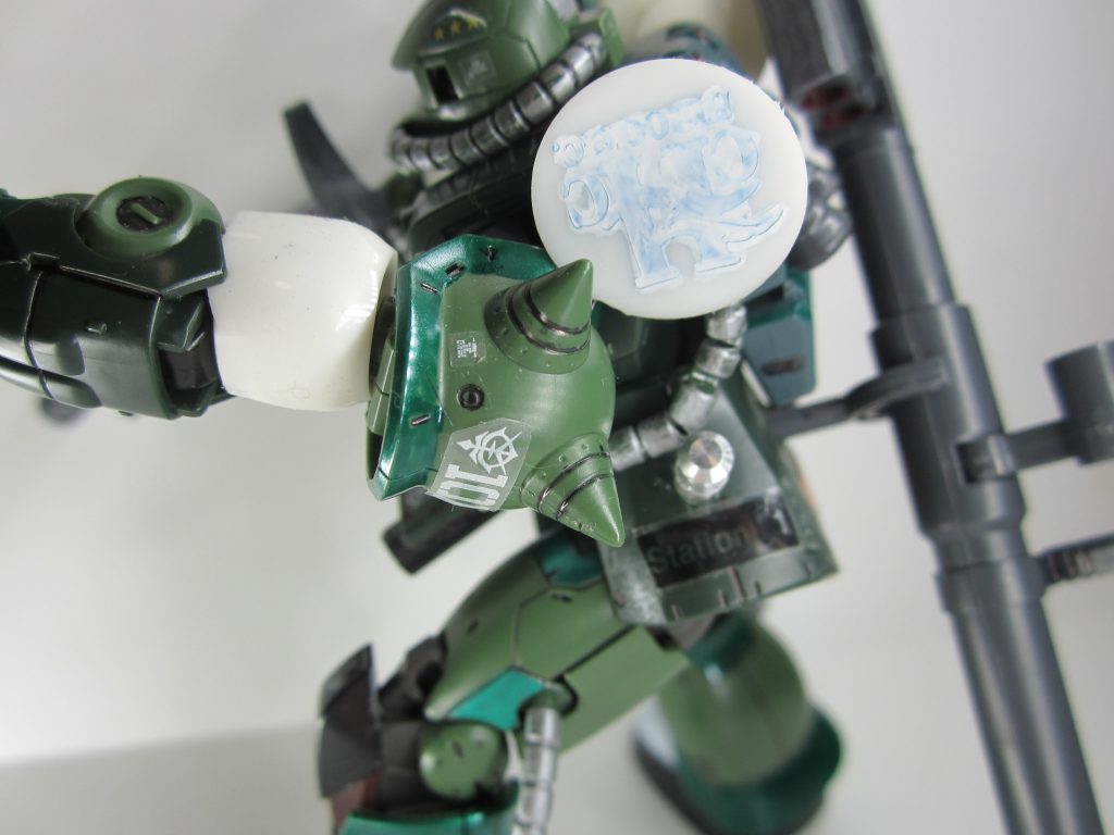 アームに、ステルス用カバー(白)を装着しました。