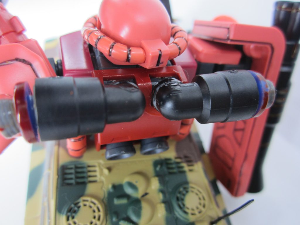 ランドセルにクラスターを追加しました。飛ばないんですけど、横移動用です。