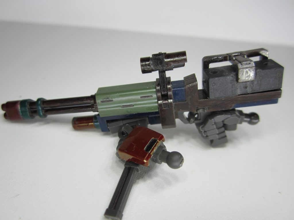 ミニ・マシンガンの塗装の状態。