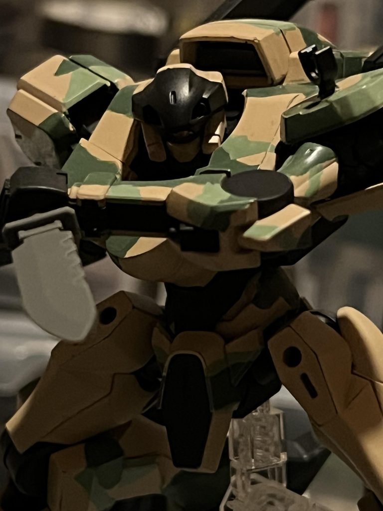 今回は手書きで迷彩に挑戦してみましたが次はハイキューパーツさんから迷彩塗装用のマスキングが出ていたはずなのでそれを使ってみてもいいかなって思ってます。