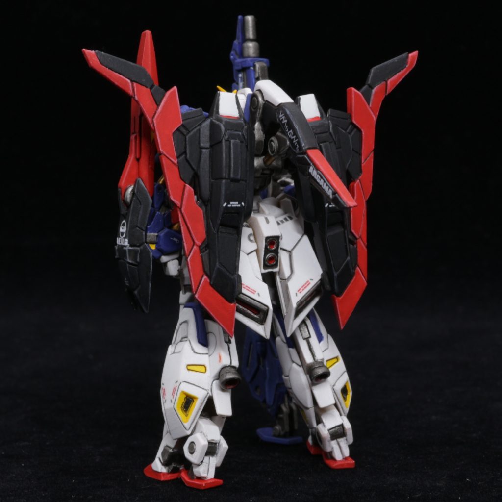 VMsAWrs(ヴァモーズ?)のデカールはテプラで作成。