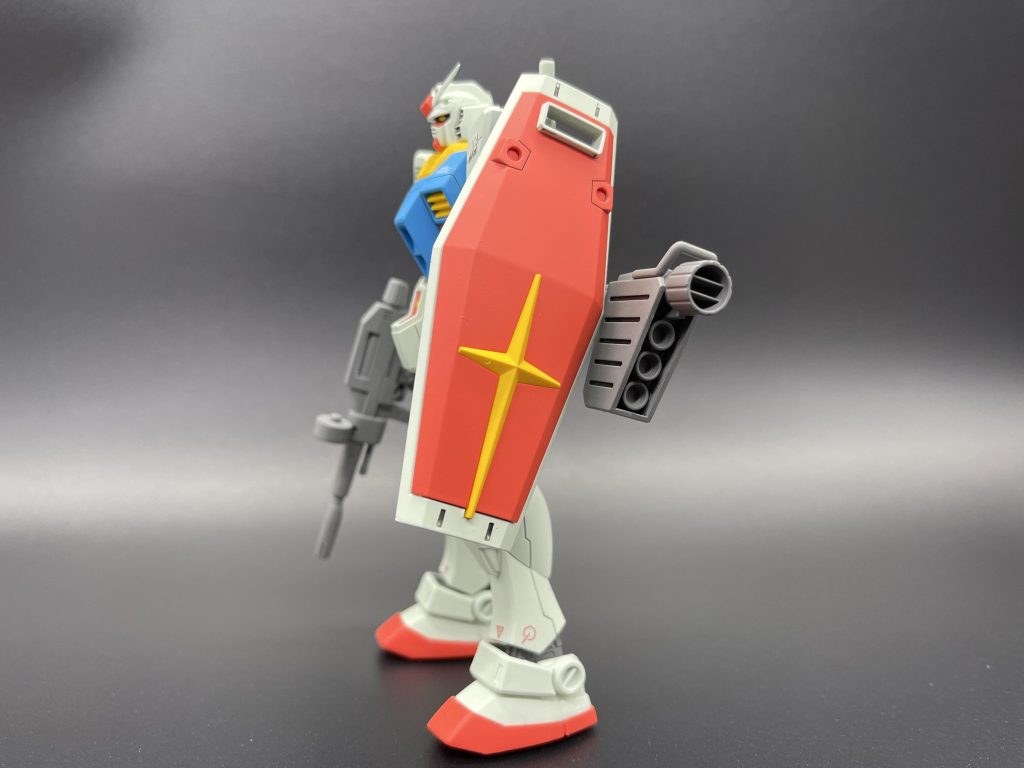 HGUC　リバイブ版ガンダム–3枚目/制作者：くろおじ