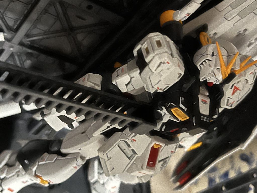 何よりもキットの出来がよく、スジボリなど基本的な部分を何度もトライ&エラーで頑張りました。