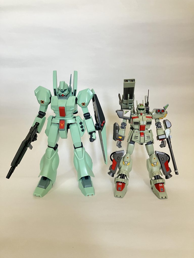 F91で共に戦ったジェガンとの大きさ比較近代化が進みこんなにも小型化されました大型のジェガンではクロス・ボーンの機体には太刀打ちが出来ずボコボコにされジーキャノンも性能はいいのでしょうが練度の違いかジェガンと一緒にボコボコにアンナマリーの裏切りでクロス・ボーンの機体情報が分かり以降、対応が出来て反撃開始