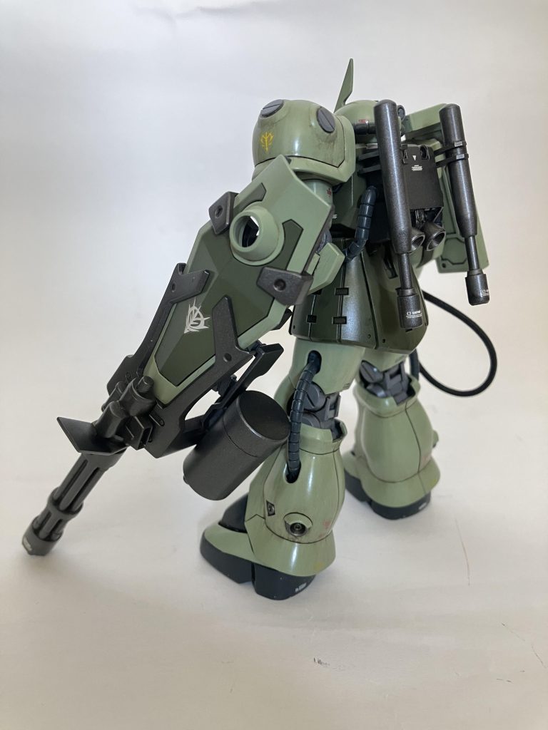 バックパックにロケットブースターをプラパイプで5ミリでやりましたがちょっと太かったかなぁ?4ミリでもよかったかも