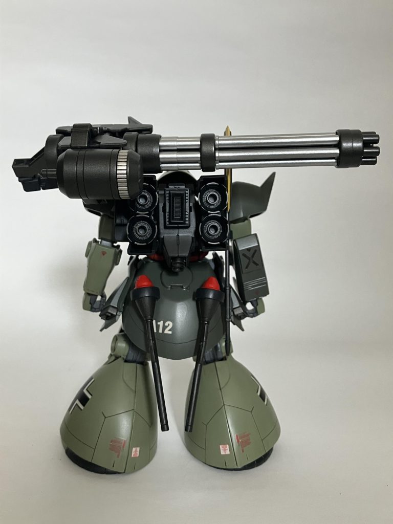 ガトリングガンを横にした事で左右バランスを良くしました♪