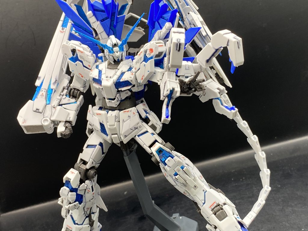 各種アームドアーマー全部乗せのおかげで凄いことになってます