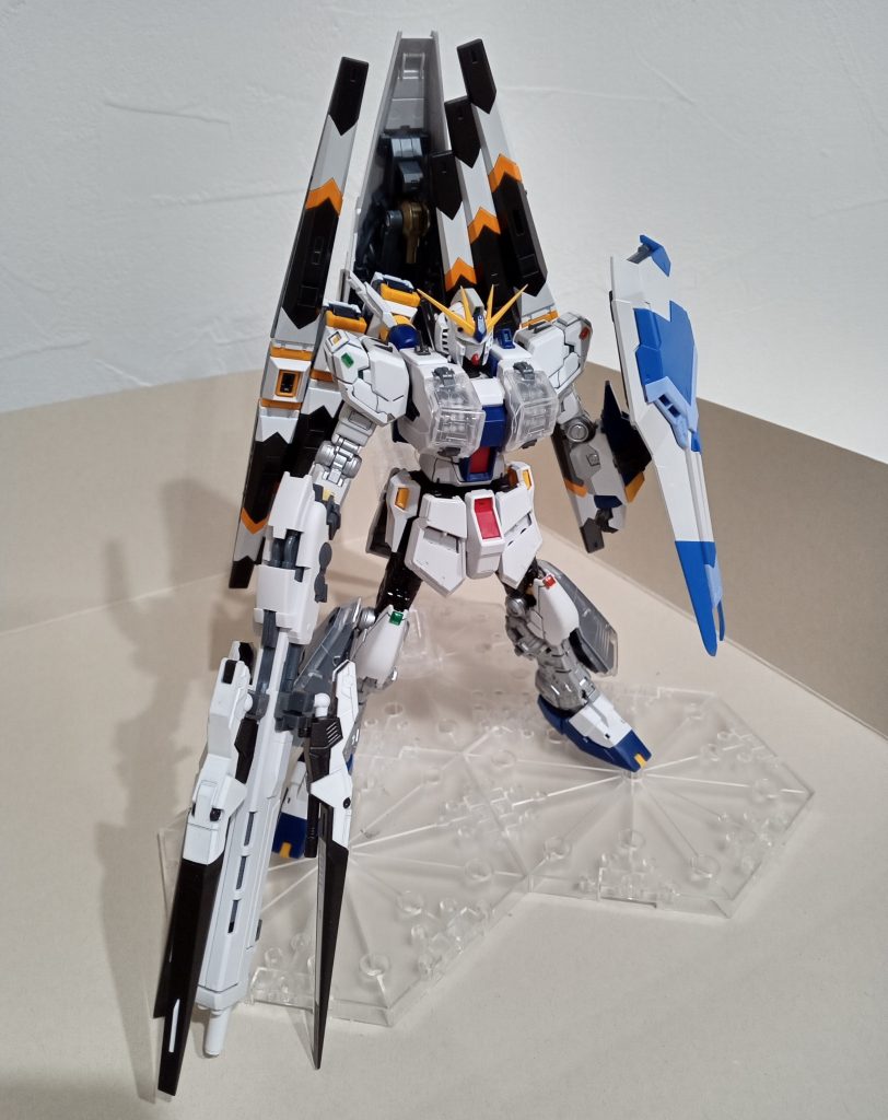 Hi-νガンダムで余ってたHWSの部品がいい感じに