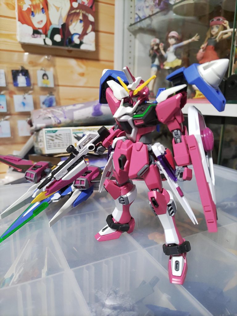 塗装前まぁ本体はほぼ隠者のままです。いじったのはスカート、背中、肩、胸くらいですかね。